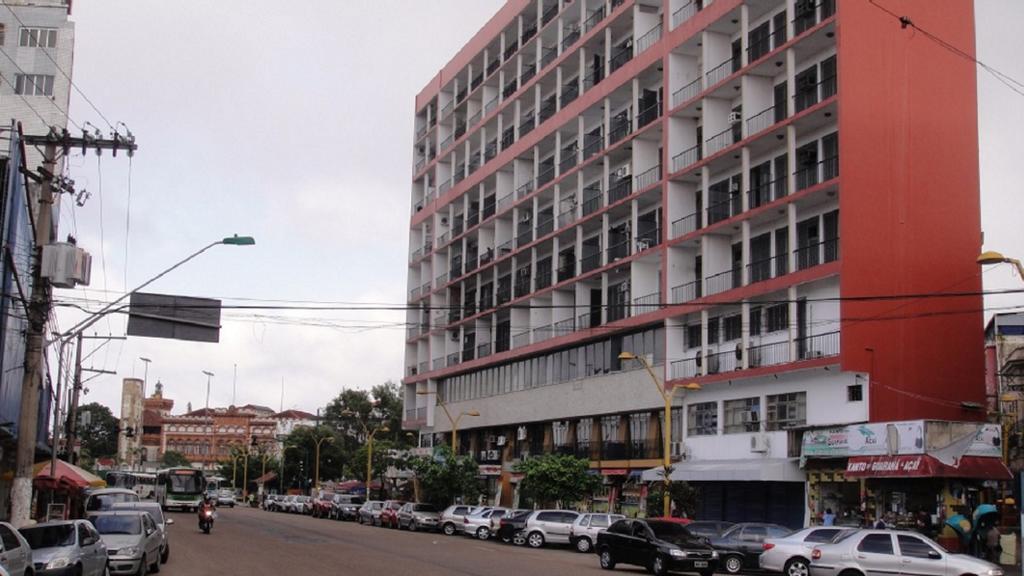 Apartamento Ajuricaba Suítes 4